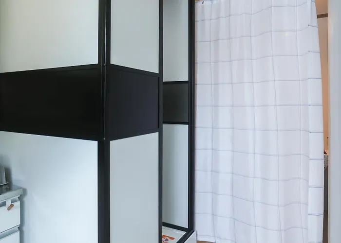 Apartamento 등촌역30초,방3,퀸침대5,욕실2,10인,에어컨,주차,짐보관무료,호텔침구,엘리베이터,세탁기,건조기