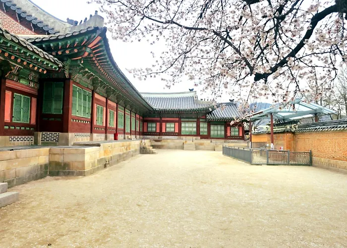 Apartamento 등촌역30초,방3,퀸침대5,욕실2,10인,에어컨,주차,짐보관무료,호텔침구,엘리베이터,세탁기,건조기 Seúl